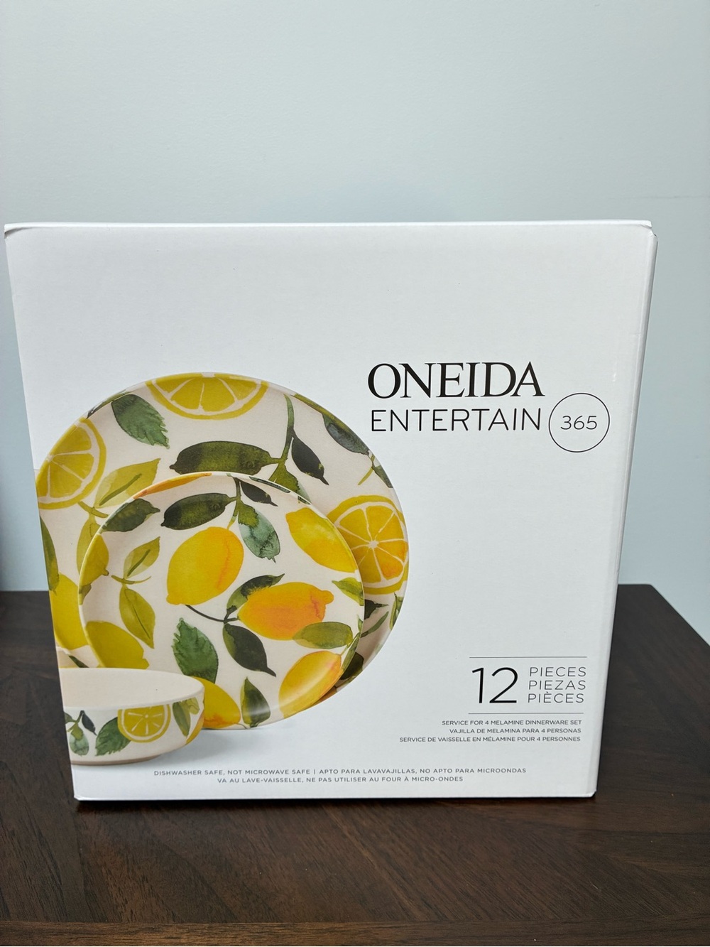 Oneida  /24 Seven Melamine Lemon 12-Piece Dinnerware Set